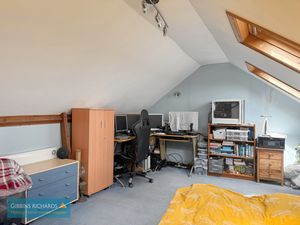 Loft room- click for photo gallery